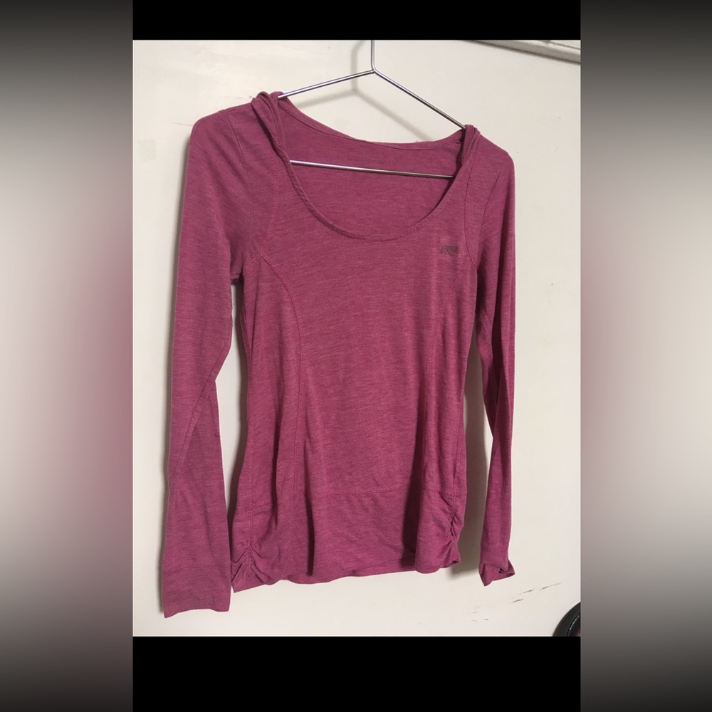 Markia pink pullover with hood